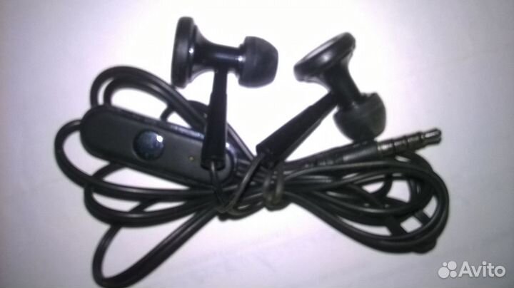 Наушники с микрофоном