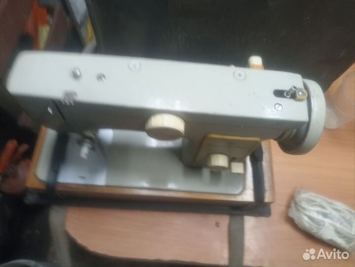 Швейная машина Чайка 132м