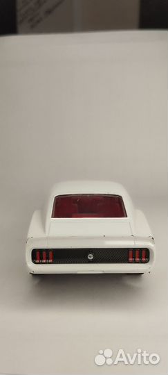 Модель 1/32 Ford Mustang