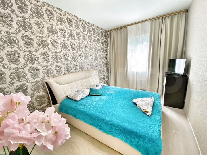 2-к. квартира, 60 м², 8/17 эт.