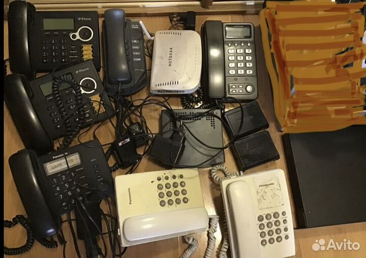 Телефон, роутер, счётчик б-т