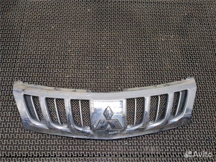 Решетка радиатора Mitsubishi L200, 2015