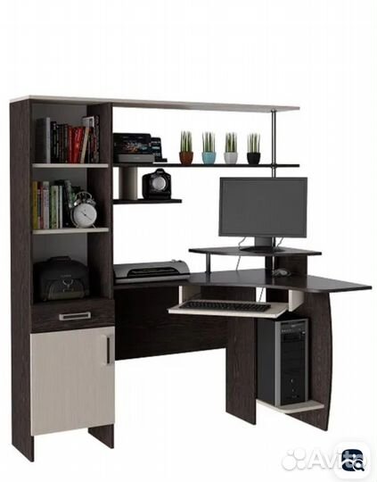 Стол компьютерный угловой с полками