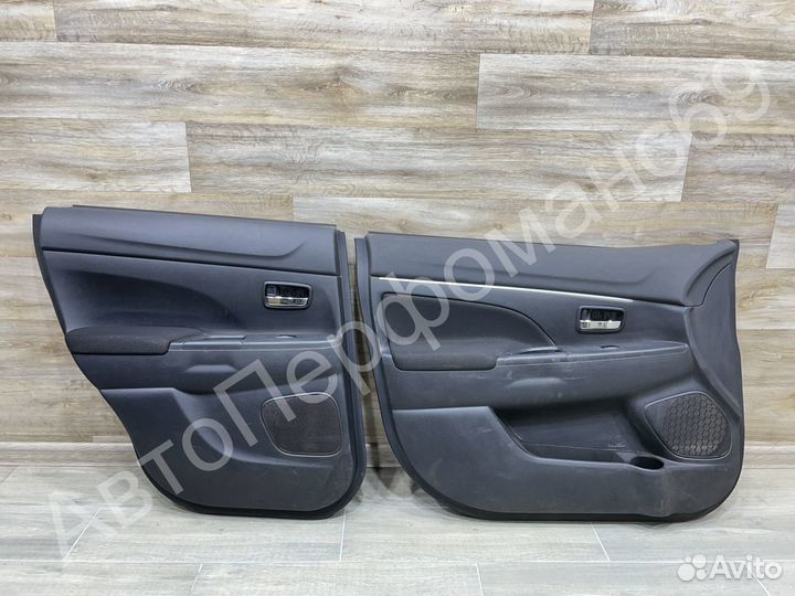 Обшивка двери передняя задняя левая Mitsubishi ASX