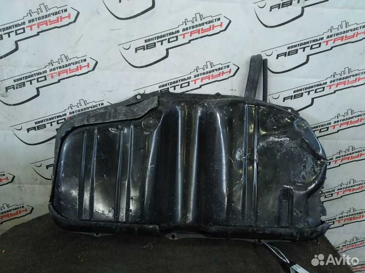 Бензобак mitsubishi chariot 4G63 4G64 N43W N44W 4W