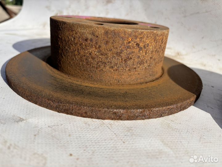 Диск тормозной задний Volkswagen Passat B5 A4 A6 C