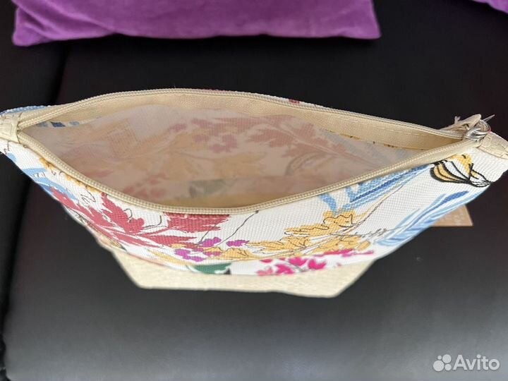 Косметичка новая ив роше