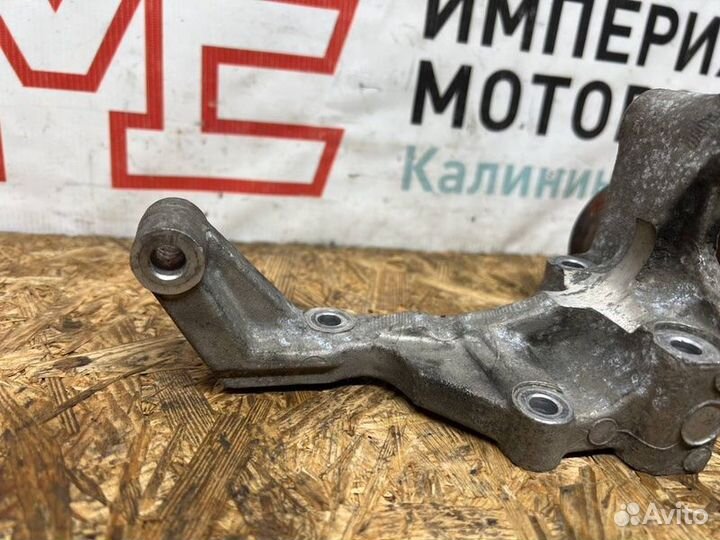 Кронштейн генератора Kia Sorento I JC 2002-2010