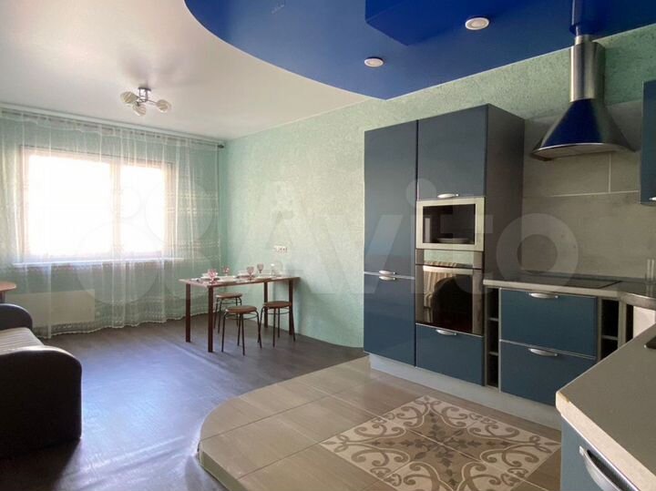 2-к. квартира, 72 м², 6/18 эт.