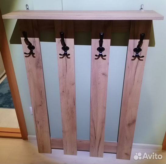 Вешалка настенная в прихожую