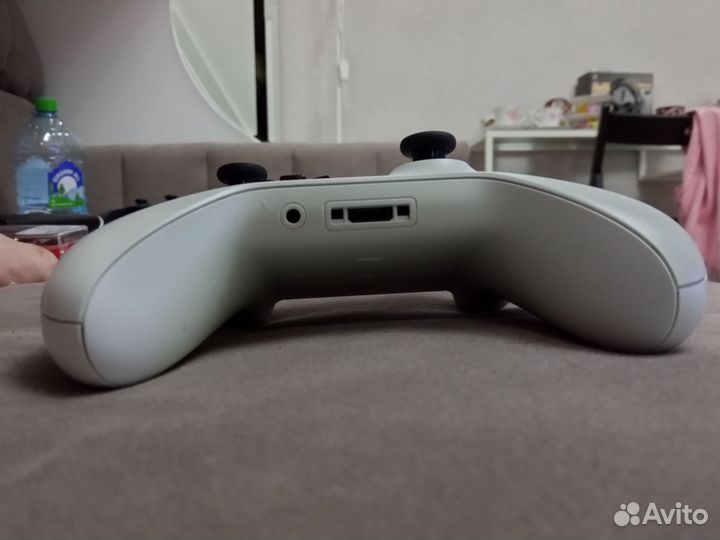 Джойстик xbox One s белый