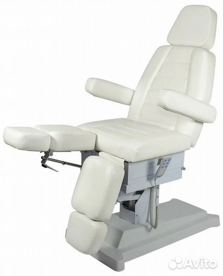 Кушетки для педикюра и косметологии