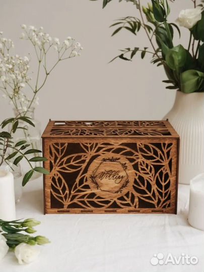 Свадебный сундук (казна) для денег