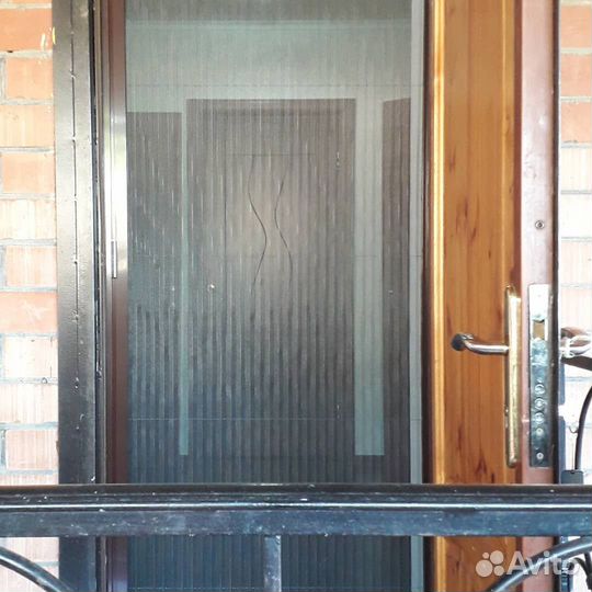 Сетка москитная на двери