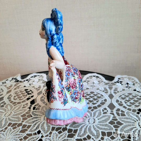 Авторская фарфоровая статуэтка 