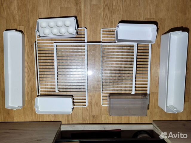 Внутренние комплектующие холодильника Siemens