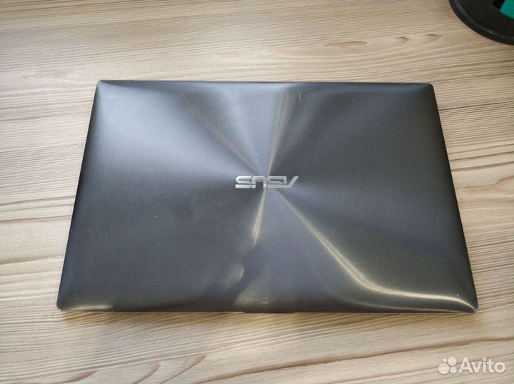 Asus Zenbook i7 4gb 256gb IPS fhd