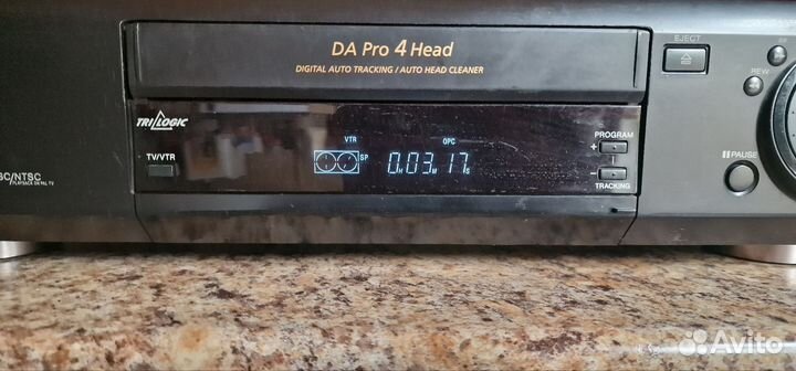 Видеомагнитофон Sony slv-e570EE