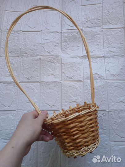 Корзина плетеная для подарков