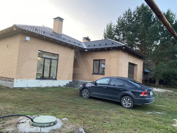 Дом 179 м² на участке 12,3 сот.