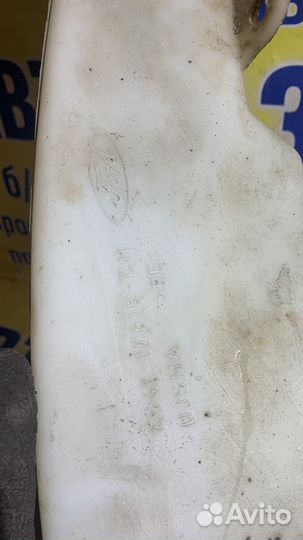 Бачок омывателя Ford Focus