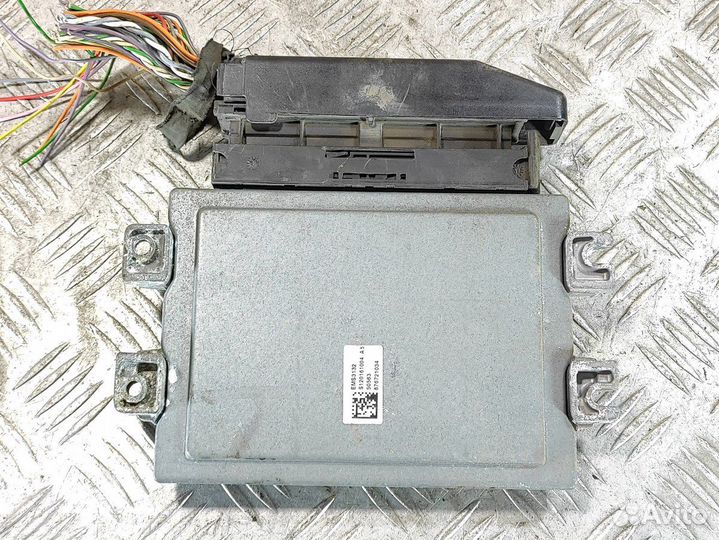 Блок управления двигателем Renault Logan 2005 2014