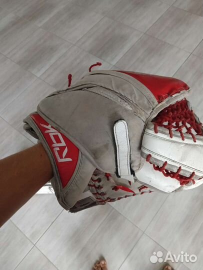 Вратарская хоккейная форма