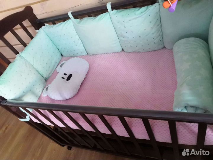 Бортики на кроватку