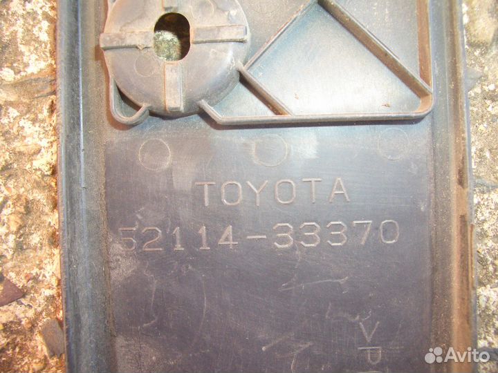 Панель номерного знака Тойота Камри с 14