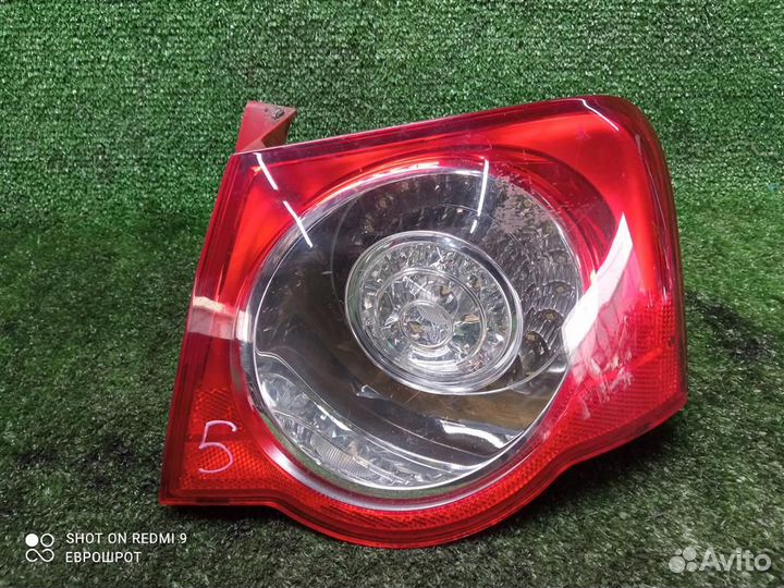 Фонарь задний правый Volkswagen Passat (B6) (2005