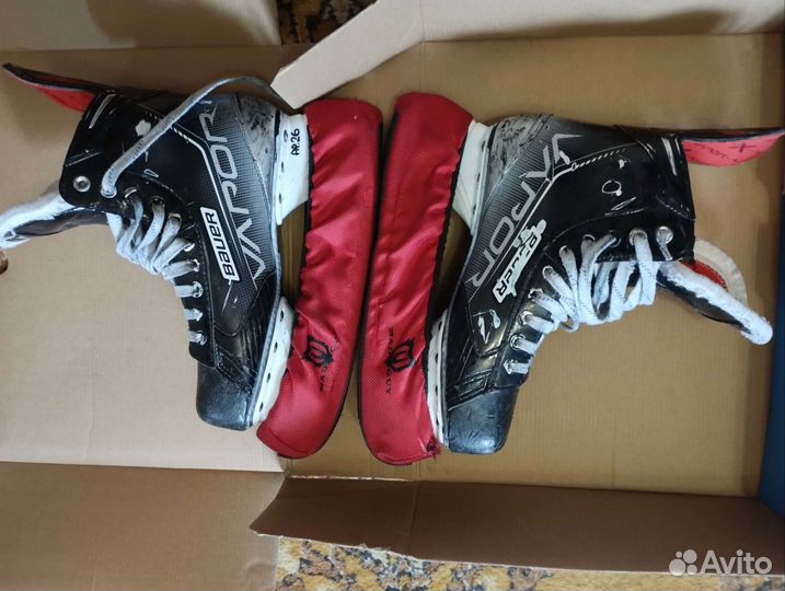 Коньки хоккейные