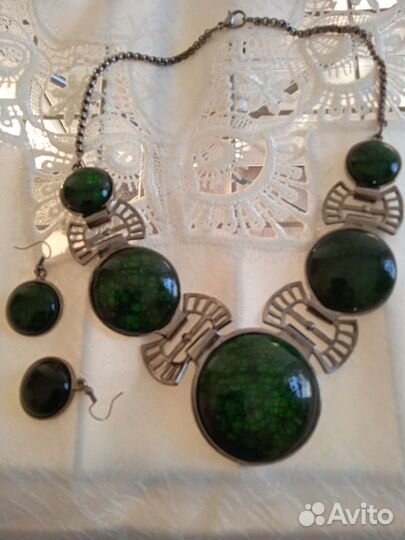 Бижутерия серьги и колье