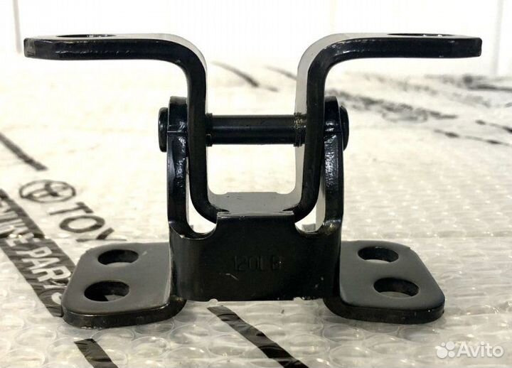 Петля крышки багажника Toyota Rav4