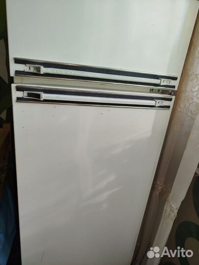 Холодильник бу ока