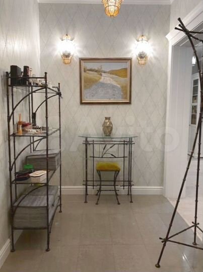 2-к. квартира, 74 м², 10/12 эт.