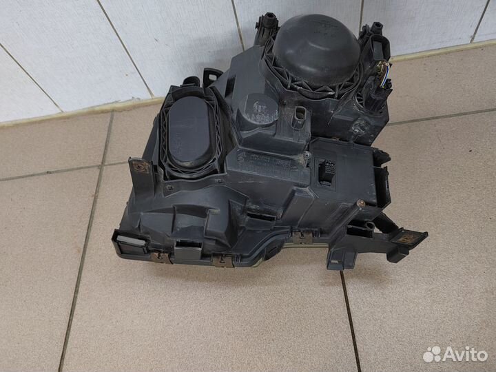 Фара правая ксенон Range Land Rover III 02-05