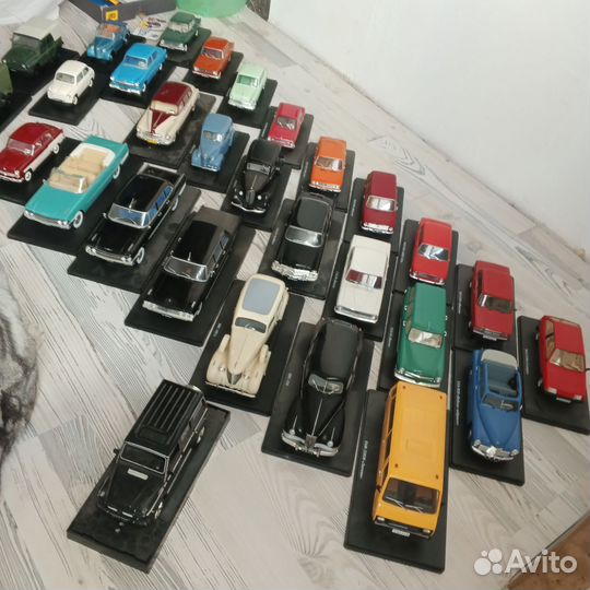 Модель автомобиля деагостини