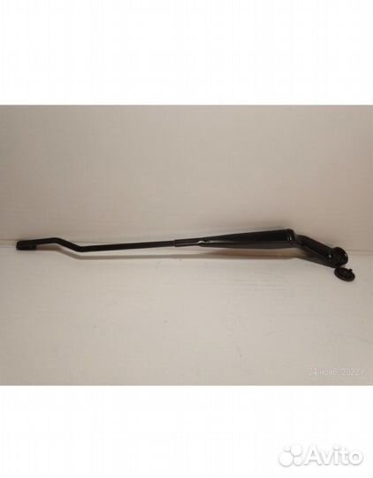 Поводок стеклоочистителя Приора