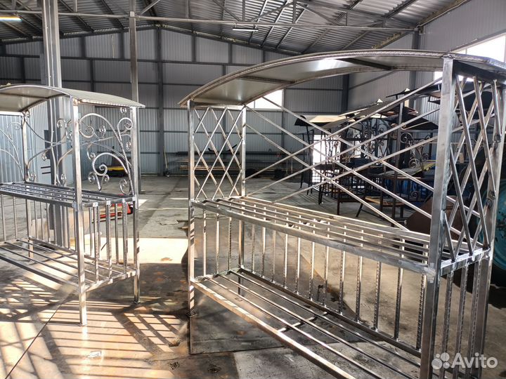 Дровник уличный