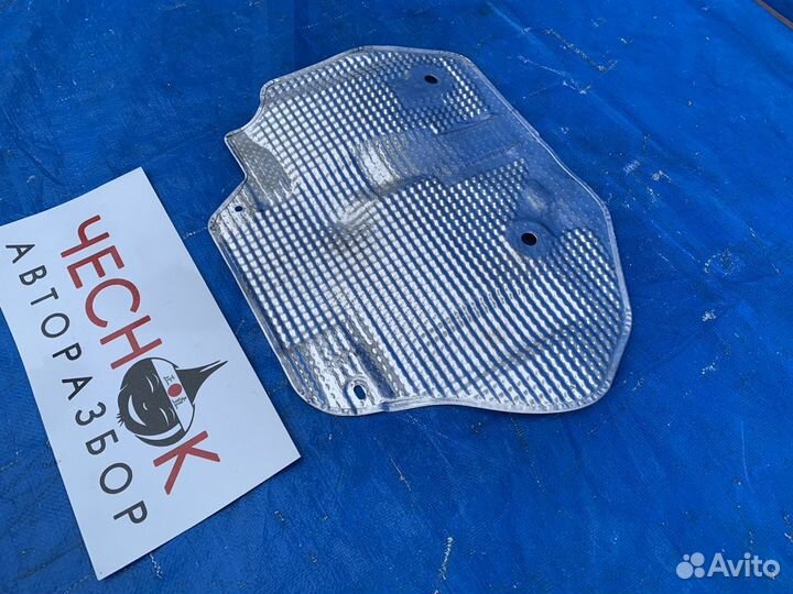 Экран тепловой двигателя Audi Q7 4L 2005-2009