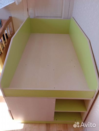 Детская кровать - чердак с выдвижными ящиками