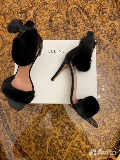 Босоножки женские