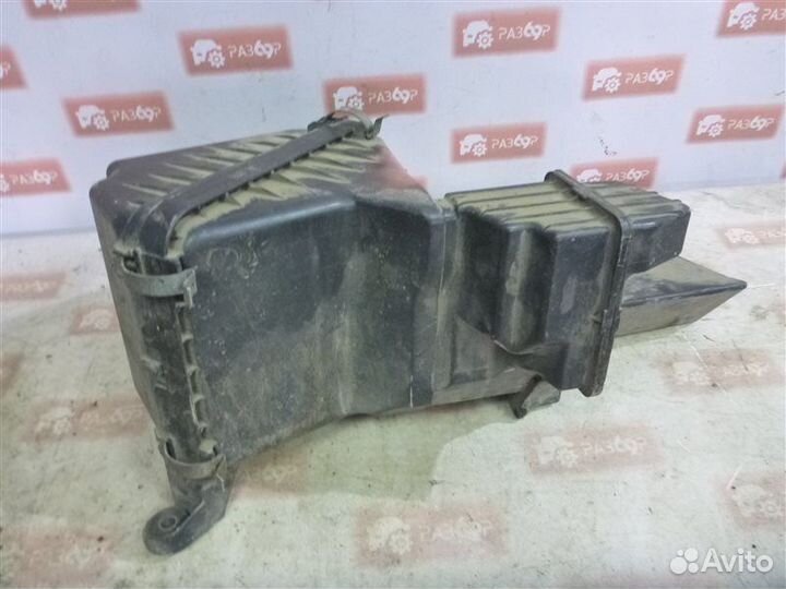 Корпус воздушного фильтра Mitsubishi Galant E52A