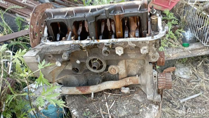 Блок двигателя