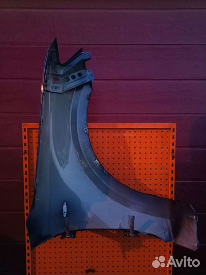 Крыло Mitsubishi pajero 4