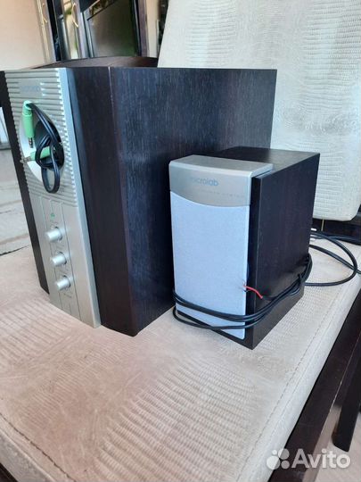 Сабвуфер с колонками