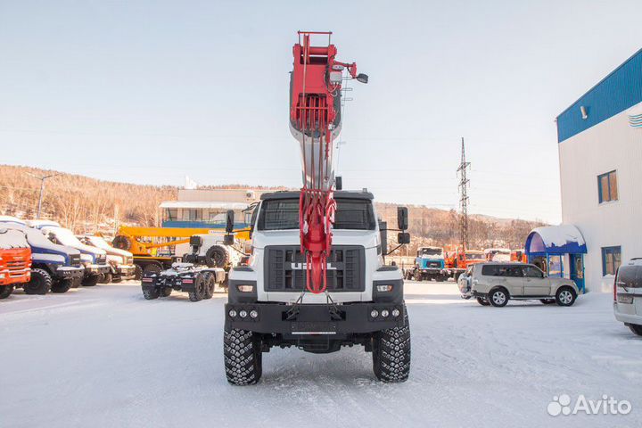 Челябинец (ЧМЗ) КС-55732-25-28, 2023