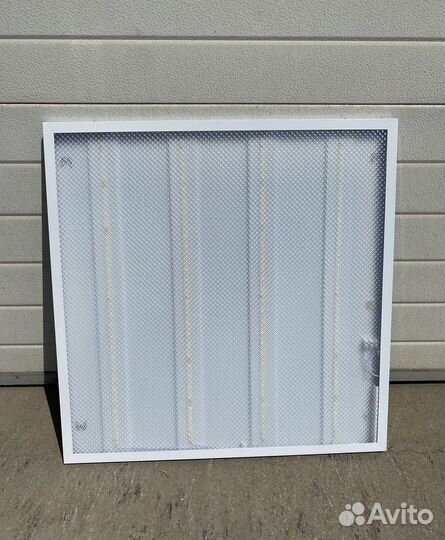 Потолочный светодиодный светильник