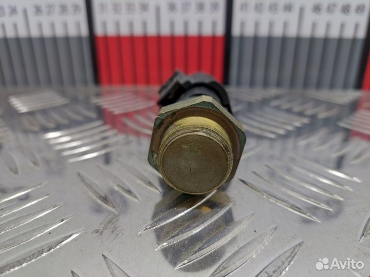 Датчик температуры охлаждающей жидкости Volkswagen
