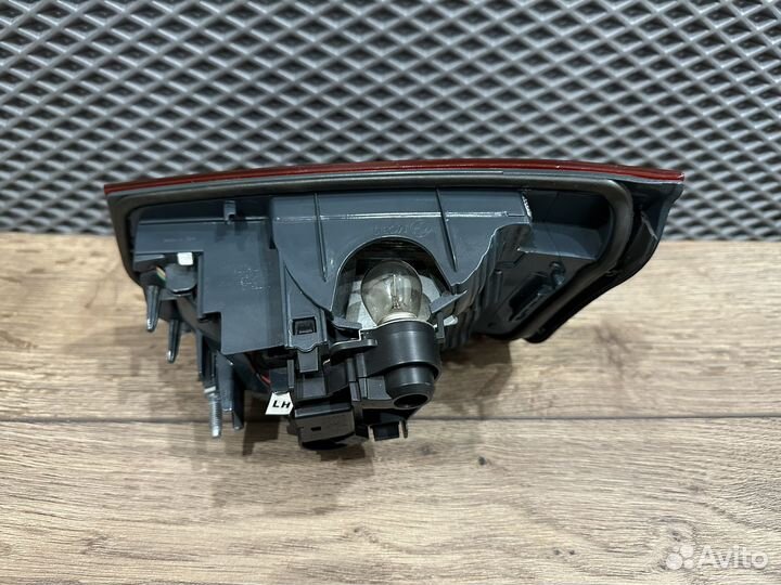 Фонарь задний левый в крышку багажника BMW 3 F30